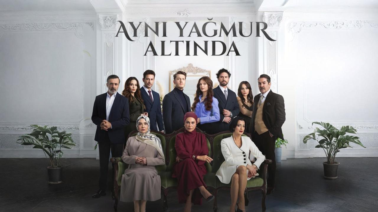 Ayni Yagmur Altinda Capítulo 1 (en Español)